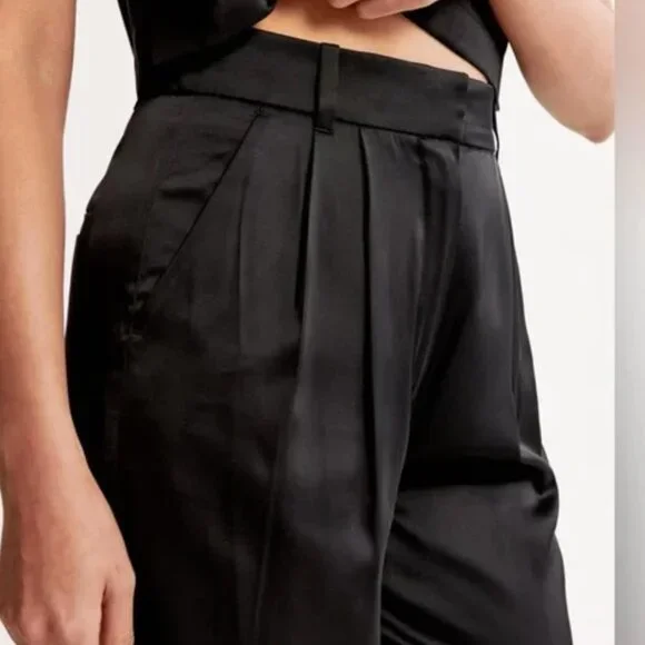 A&F Sloane Tailored Satin Trousers Pant 26/2 short Black High Rise Wide Leg NWT - Picture 2 of 12